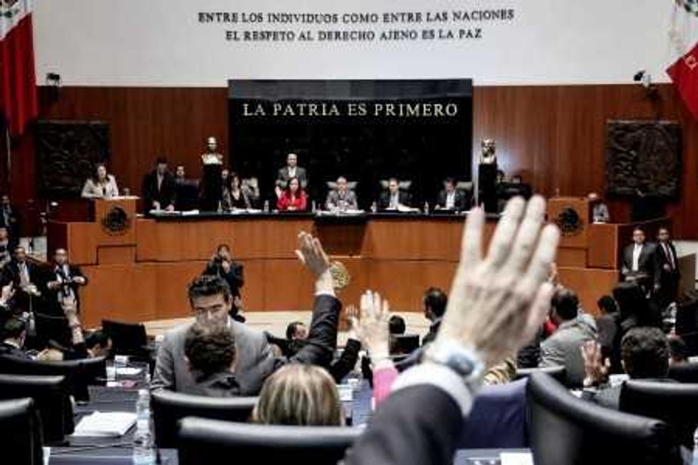 APRUEBA SENADO
