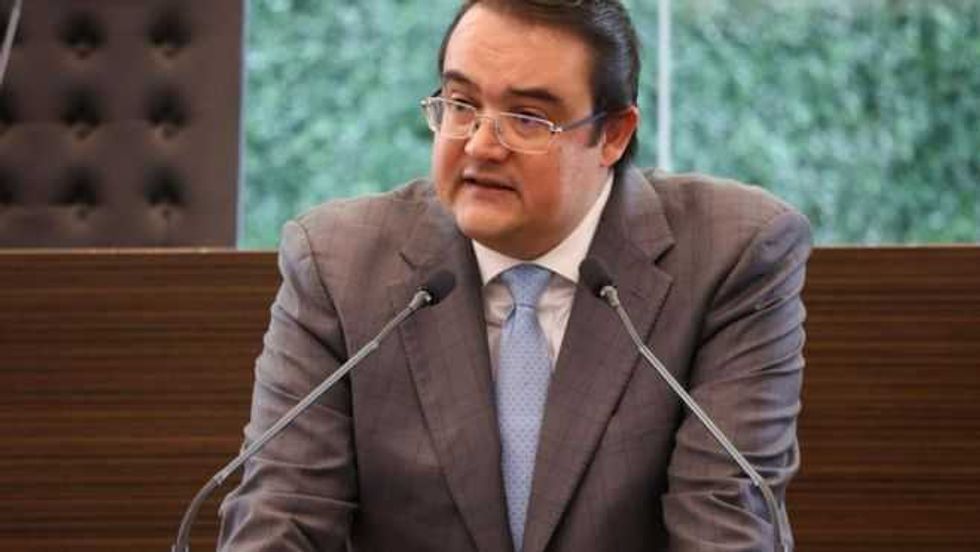 Aprueban jubilación del auditor superior en Querétaro.
