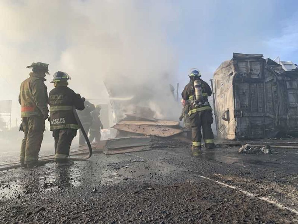 arde trailer en la autopista mexico queretaro pipa de excellence invade carril 7