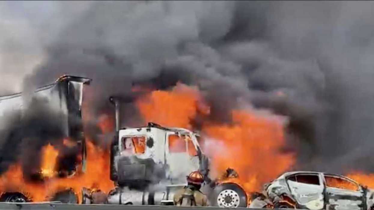Arde tráiler en la México Querétaro.