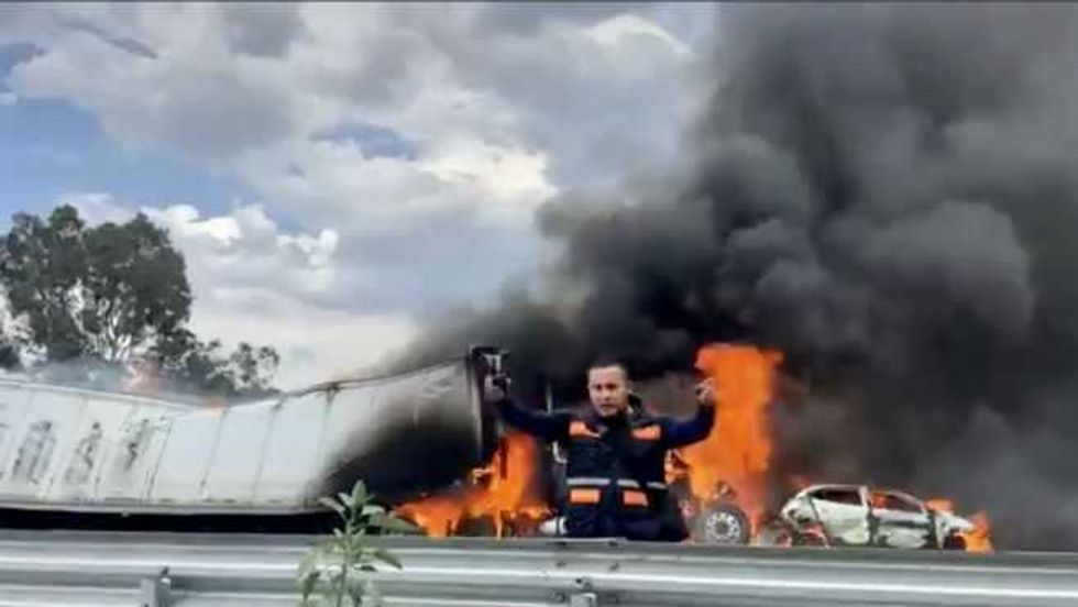 Arde tráiler en la México Querétaro.