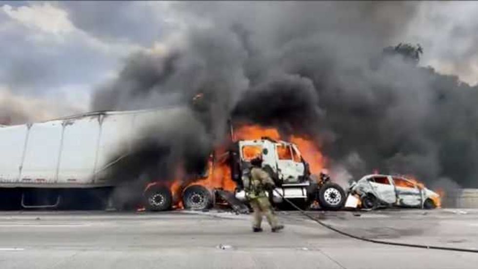Arde tráiler en la México Querétaro.