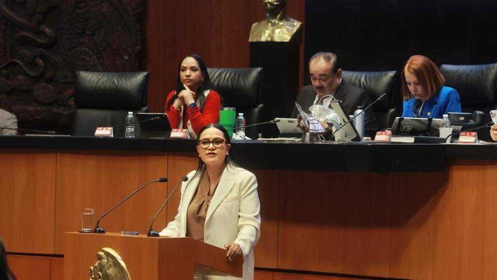 Ariadna Montiel Reyes comparece ante senadores en sesión de Glosa del Primer Informe de Gobierno sobre programas sociales.