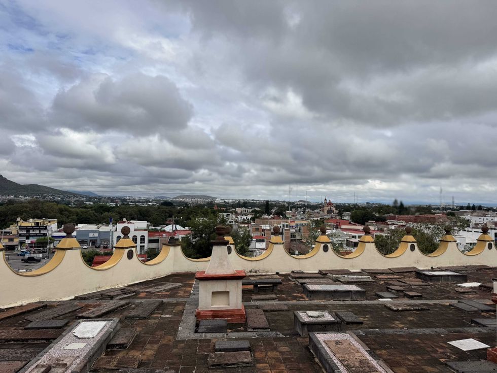 Arquitectura de columba europea del siglo XIX distingue al Museo Panteón Santa Veracruz, uno de los cuatro cementerios históricos más antiguos de México.