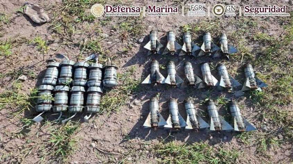 Artefactos explosivos improvisados asegurados por autoridades en Mazatl\u00e1n, Sinaloa