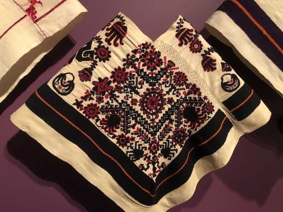 artista textil poblano rescata tejido en curva originario de mesoamerica 1