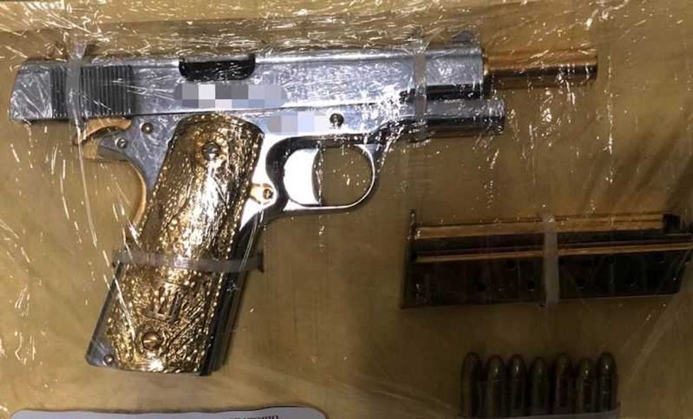 aseguran armas cartuchos y 1 5 millones de pesos en nuevo leon