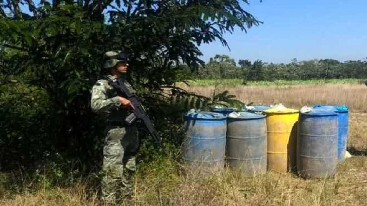 Aseguran combustible y armas en Tabasco