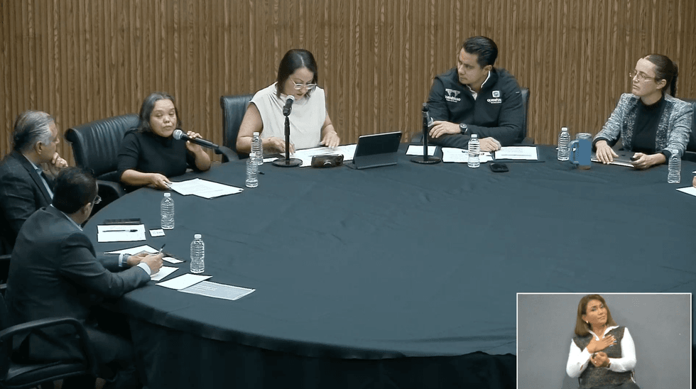 Audiencia pública municipal de Querétaro donde la ciudadanía exige 40% presupuestal para seguridad vial, banquetas accesibles y zonas 30 tras documentar 371 muertes en 2024.