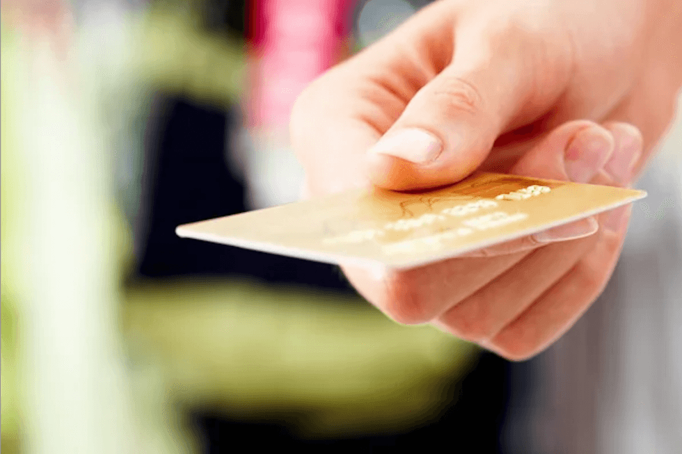 Aunque el municipio implementa iniciativas para apoyar al pequeño comercio, limitaciones estructurales persisten en competencia contra grandes cadenas durante Buen Fin.