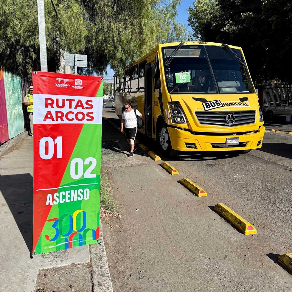 Autob\u00fas del servicio especial de transporte gratuito para el tricentenario del Acueducto de Quer\u00e9taro, operativo con 3 mil 630 ascensos registrados sin incidencias