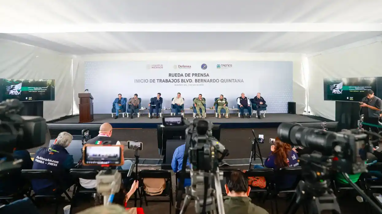 Autoridades estatales y federales durante la rueda de prensa por el inicio de obras en Bernardo Quintana
