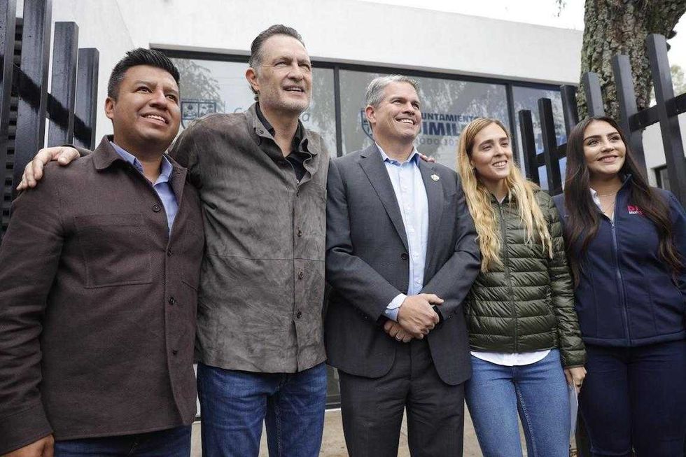 Autoridades estatales y municipales recorren las instalaciones de la Zona Joven de Huimilpan.