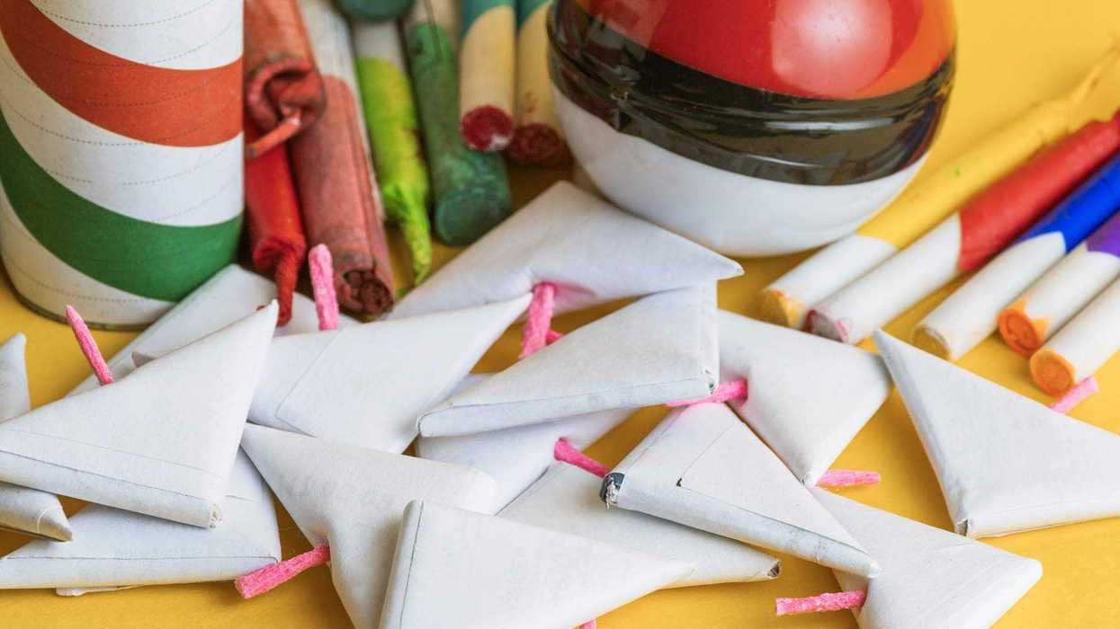 Autoridades municipales realizan decomiso de material pirotécnico ilegal en San Juan del Río, Querétaro.