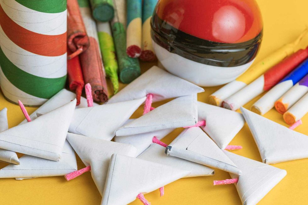 Autoridades municipales realizan decomiso de material pirotécnico ilegal en San Juan del Río, Querétaro.