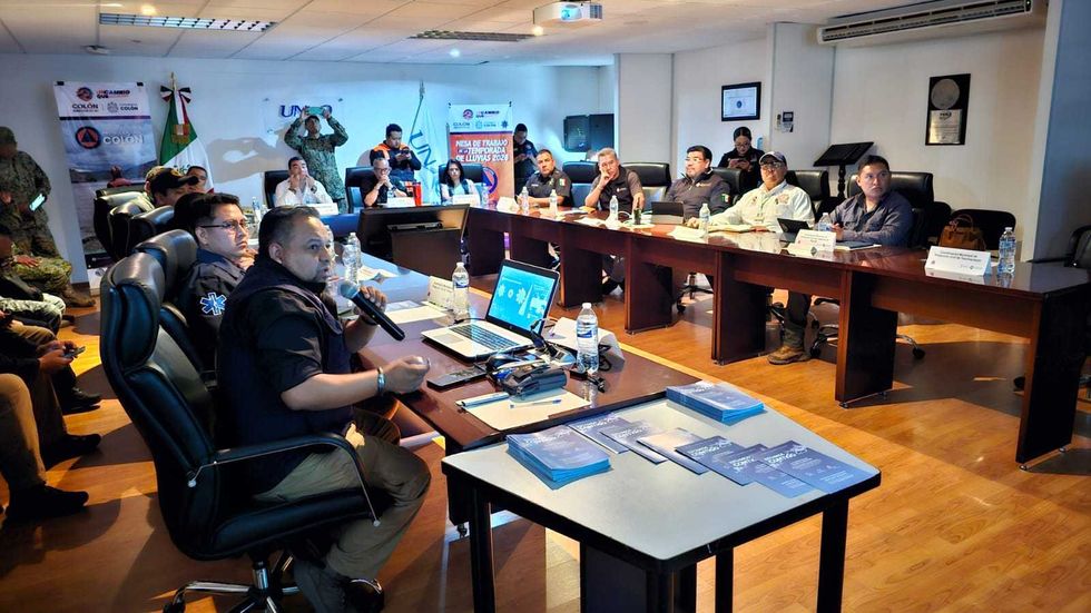 Autoridades municipales y representantes de instituciones de emergencia participan en la mesa de trabajo por la temporada de lluvias en Col\u00f3n