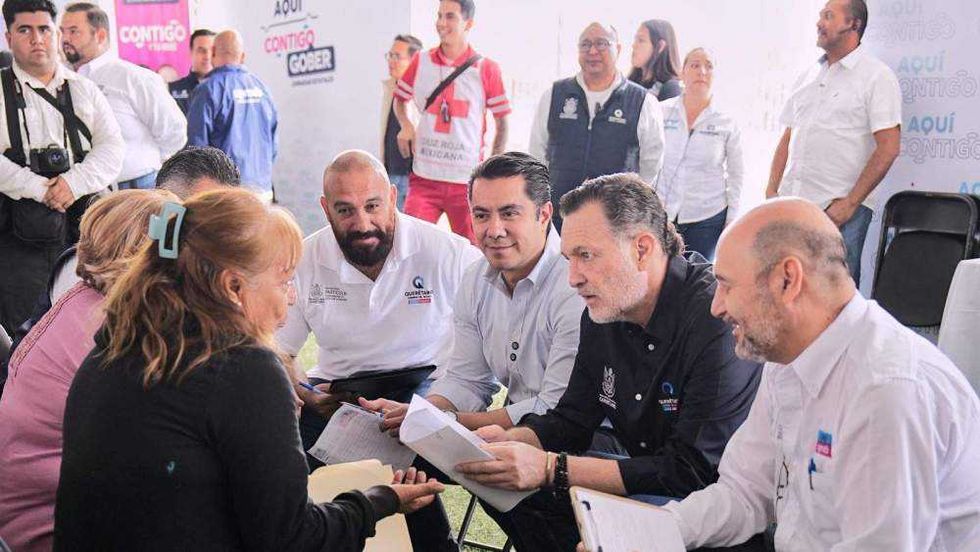 Autoridades realizan Jornada Aquí Contigo en Real de España.