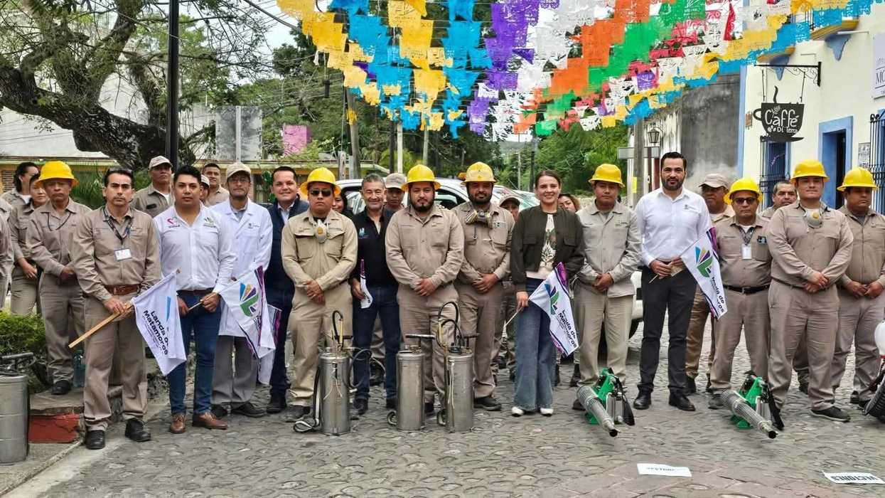 Autoridades y brigada de vectores en el arranque de la jornada contra el dengue en Landa de Matamoros