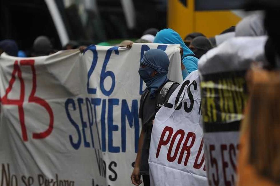 ayotzinapa efe 1