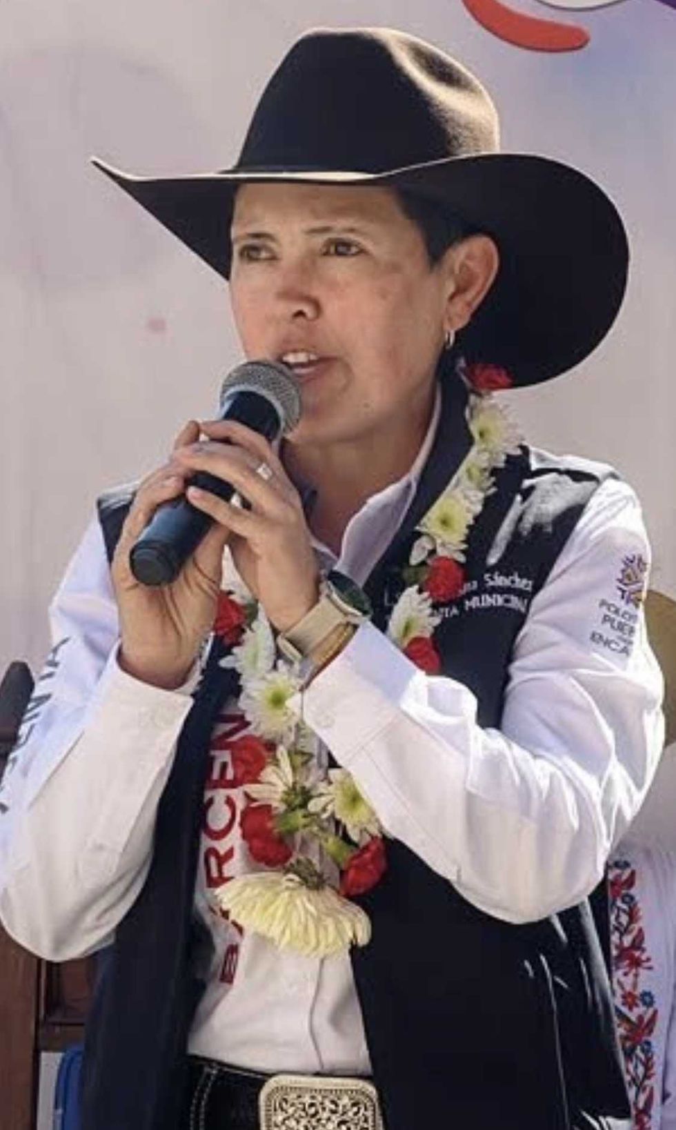 Baches profundos rellenados con tepetate en la carretera Nopala-Huichapan-Polotitl\u00e1n entre Hidalgo y Estado de M\u00e9xico