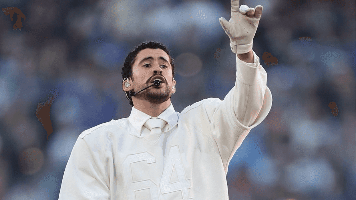 Bad Bunny durante su presentación en el show de medio tiempo del Super Bowl LX en la Copa del Mundo 2026
