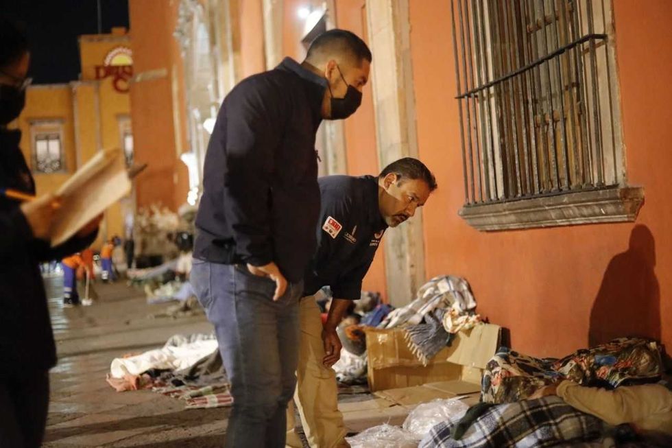 Baja aceptación de indigentes a pernoctar en albergue de Querétaro.