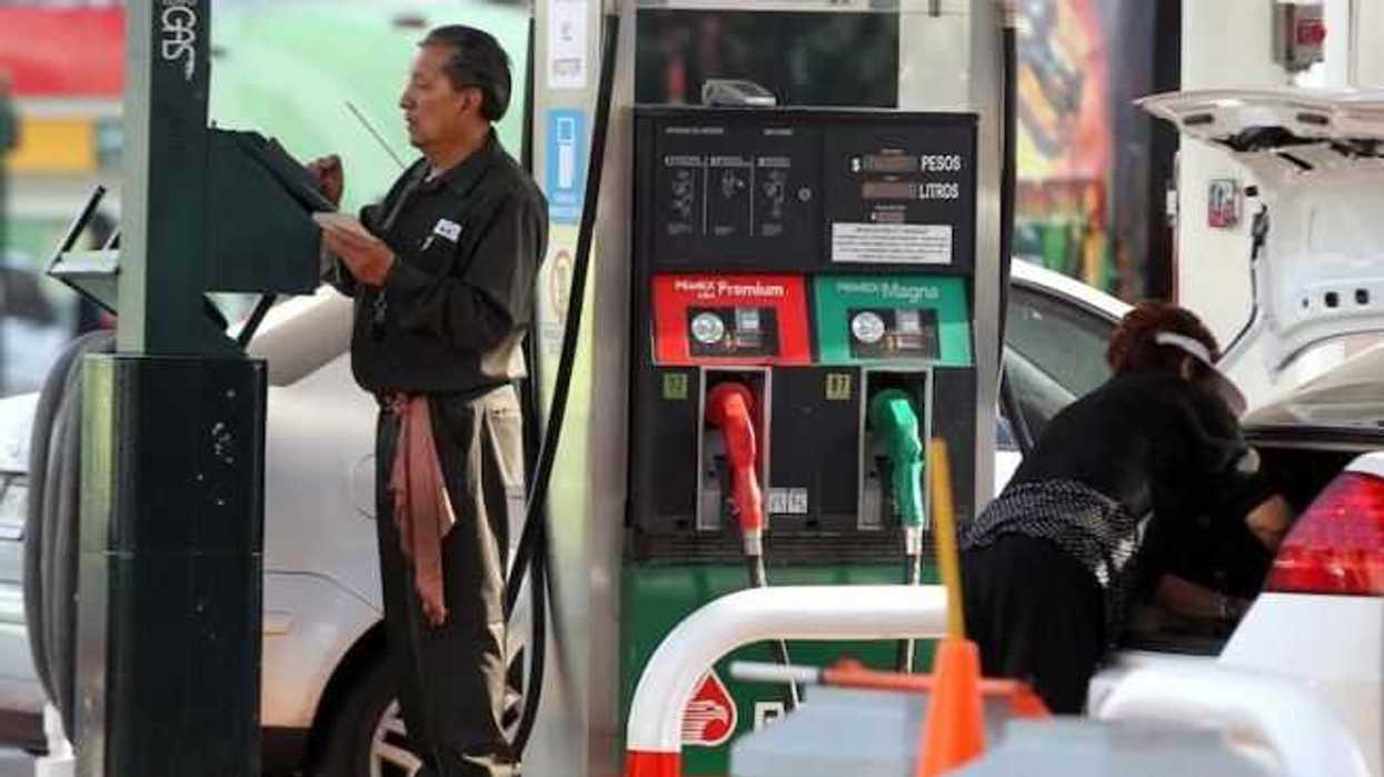 Bajan precios de gasolinas a partir de este viernes.