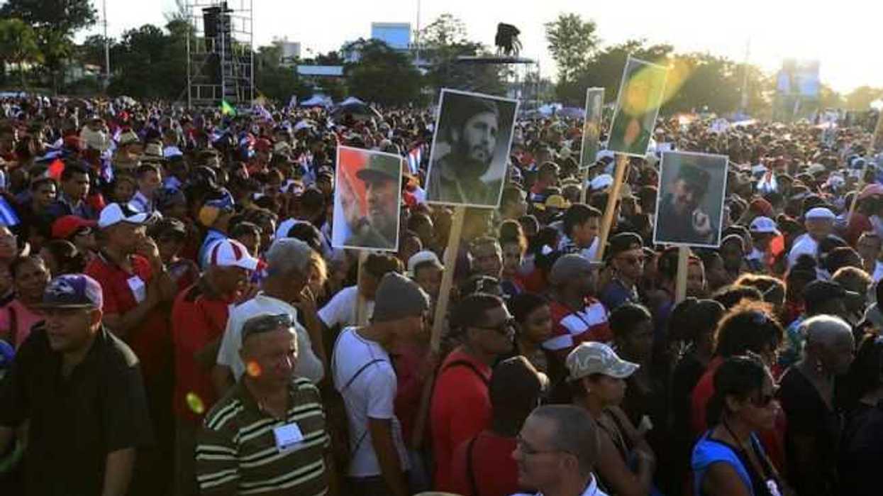 bajaron-las-montanas-despedir-fidel-castro-cuba