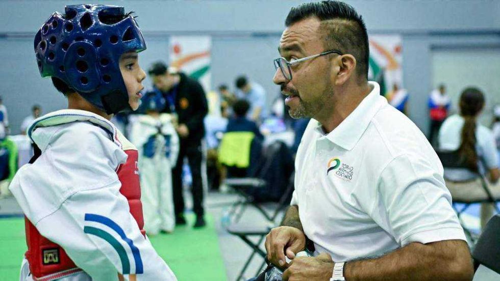 Banner oficial anuncia el Tercer Nacional Abierto de Taekwondo para el 5 de noviembre de 2025.