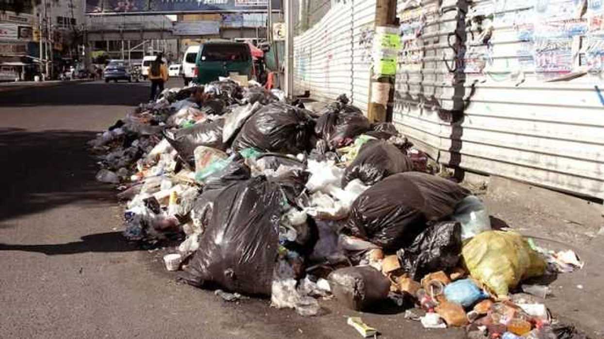 Basura acumulada en límites de la ciudad