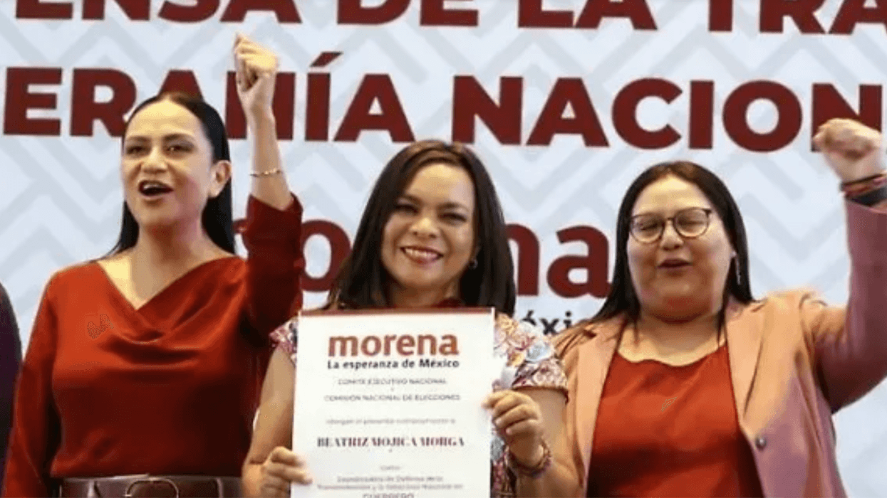 Beatriz Mojica Morga sostiene su constancia de Morena como coordinadora en Guerrero rumbo a la gubernatura de 2027
