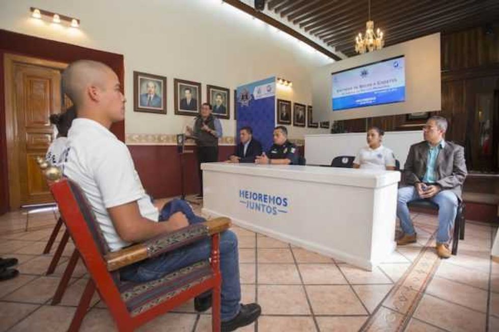 becas academia policia 4