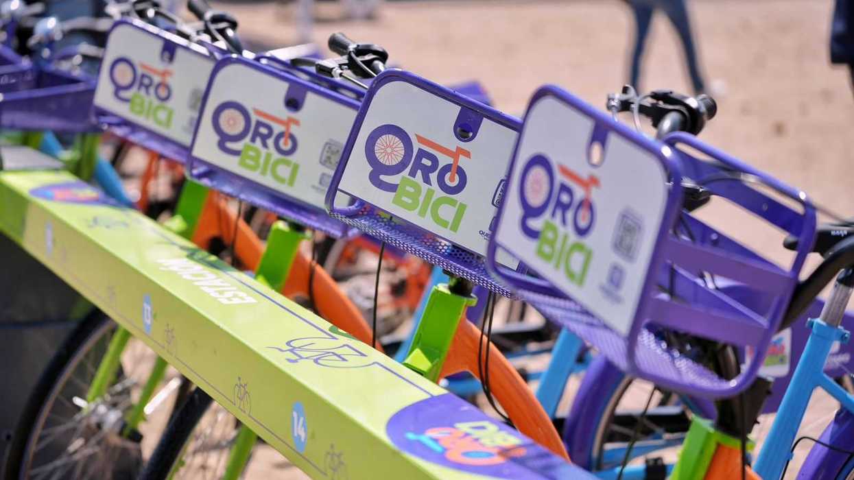 Bicicleta mecánica del sistema Qrobici renovado en estación del Centro Histórico de Querétaro capital durante primera etapa de operación