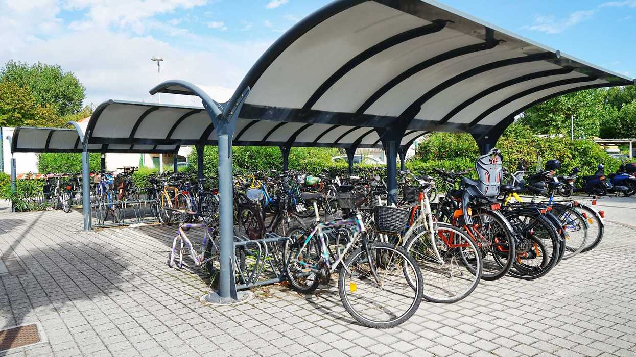 Biciestacionamientos en cocheras del Centro de Querétaro con tarifa de $10 la primera hora durante prueba piloto de 90 días