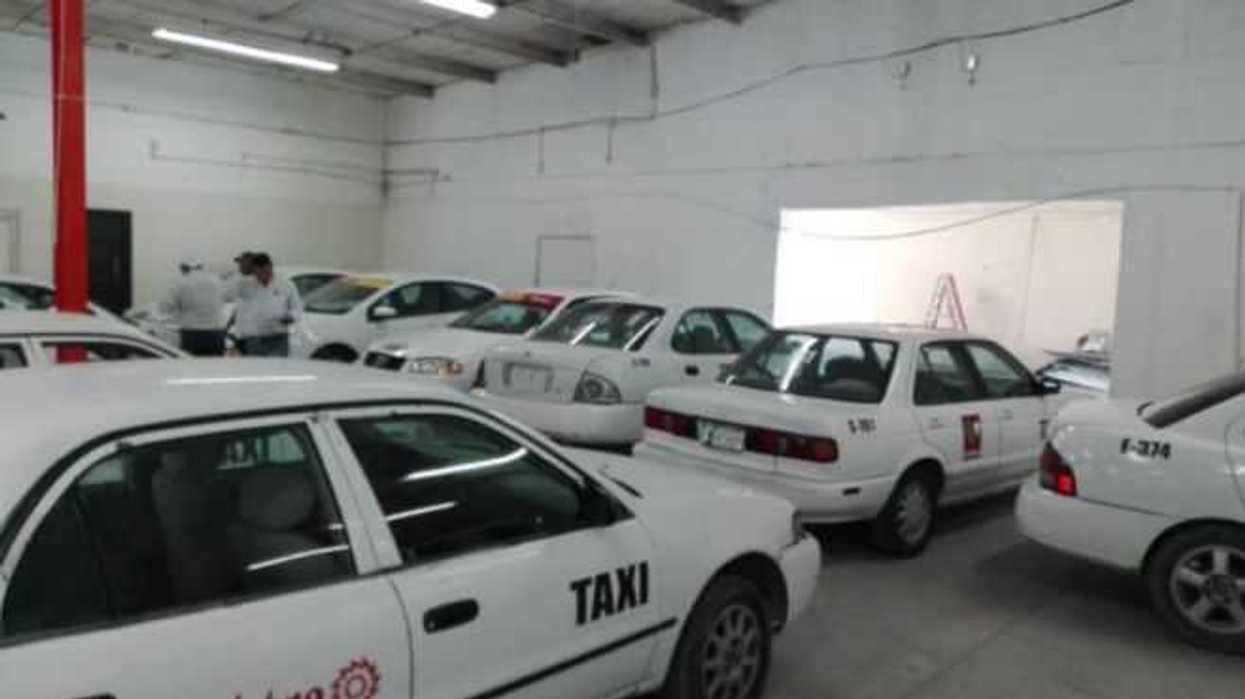 bloquean-taxistas-puentes-internacionales-en-matamoros