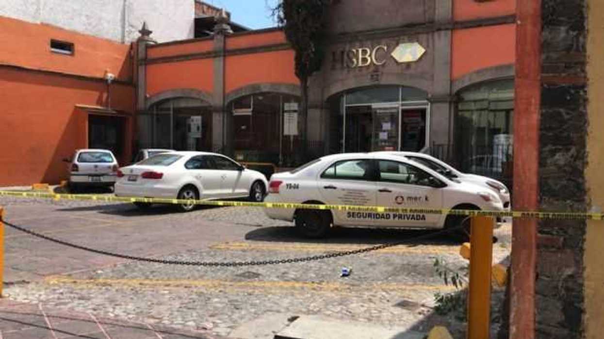 boquetazo-y-robo-a-sucursal-de-hsbc-en-queretaro-12