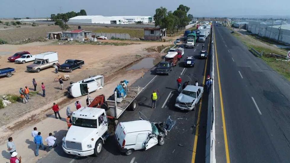 brutal choque en carretera palmillas toluca 5