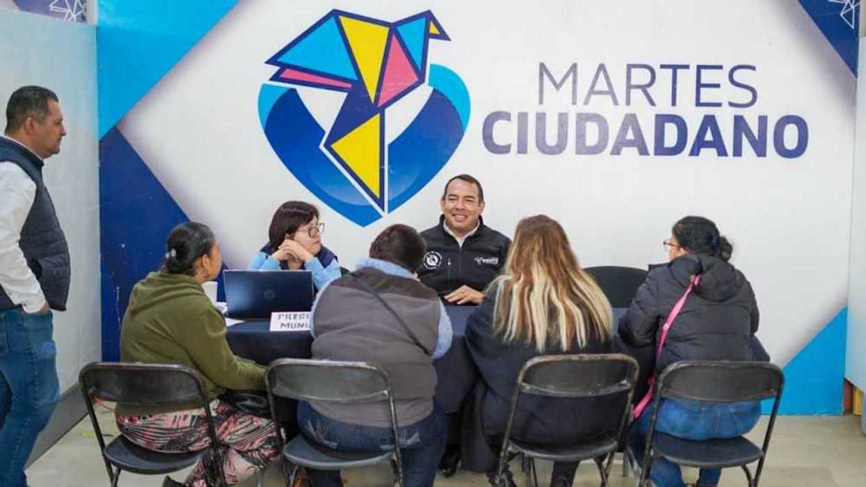 Cabrera recibe 125 peticiones de habitantes de Santa Bárbara La Cueva.