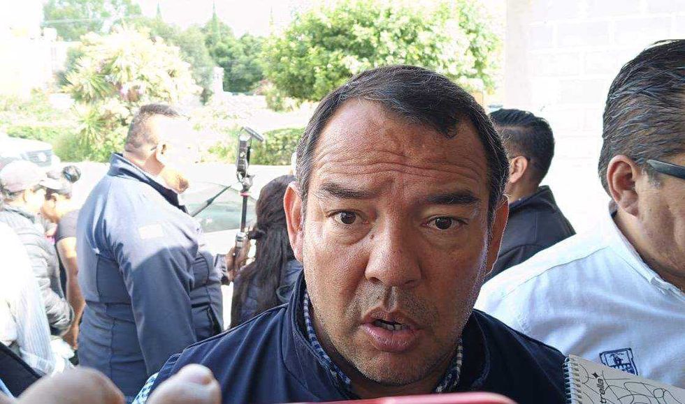 Cabrera reestructura San Juan del Río por crisis presupuestal.