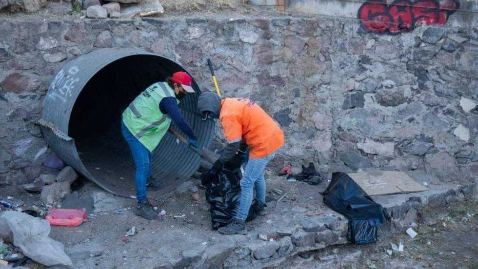 Cabrera Valencia supervisa mejoras en Parque La Floresta para beneficio ciudadano.