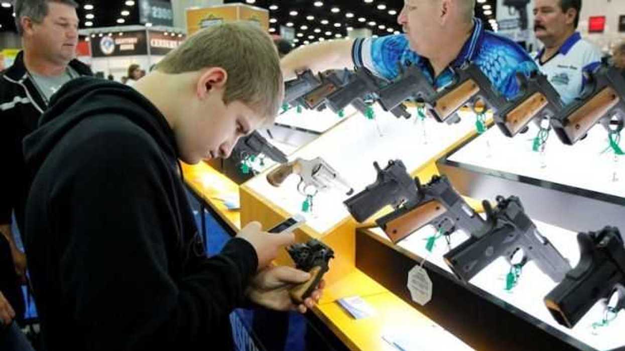 cadena-deportiva-dejara-de-vender-fusiles-tras-masacre-en-florida