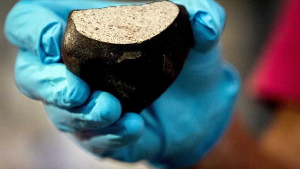 Cae en Italia un meteorito de más de 45.000 millones de años. EFE/Koen Van Weel.