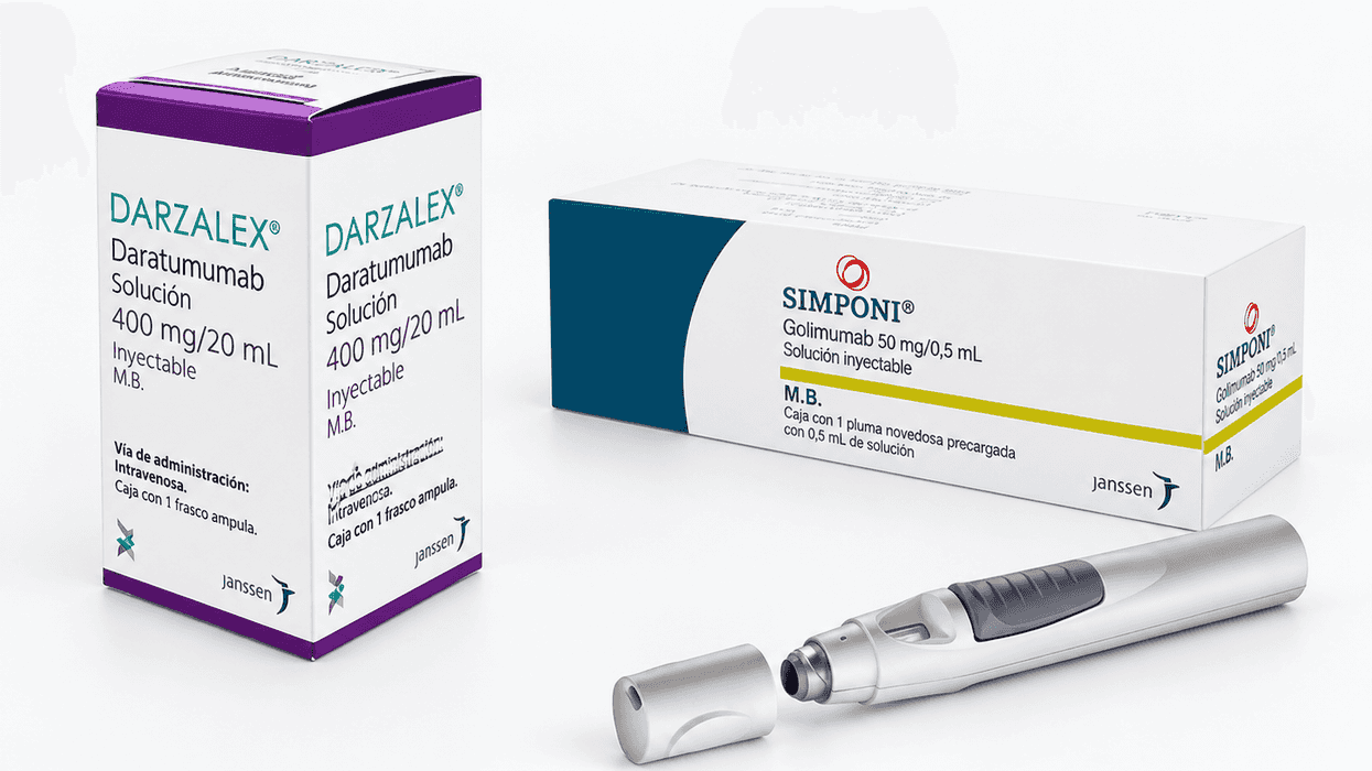 Cajas de Darzalex y Simponi y un inyector de pluma, imagen de referencia de la alerta por medicamentos falsificados