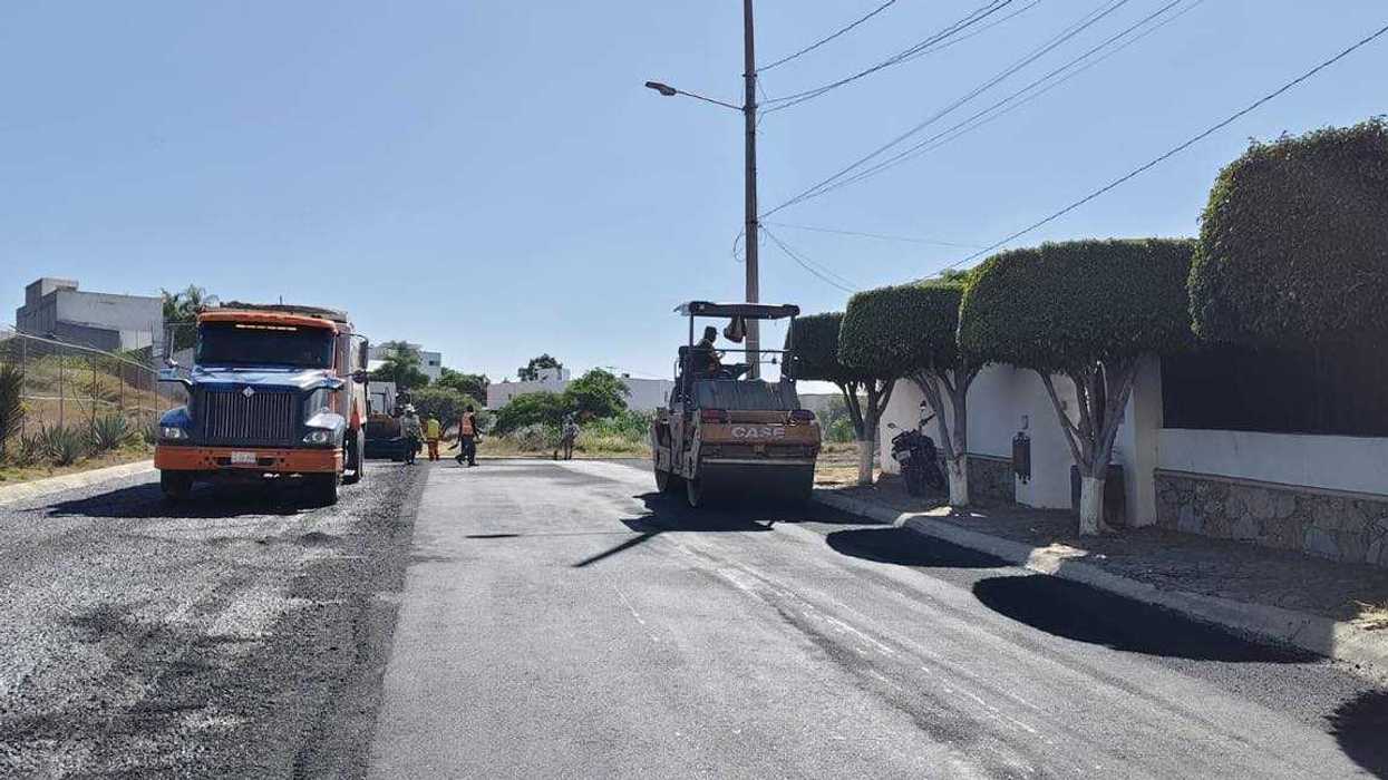 Calles con baches en Querétaro donde 86% de población identifica infraestructura vial como principal problema según evaluación de efectividad del gobierno municipal de Querétaro ENSU INEGI