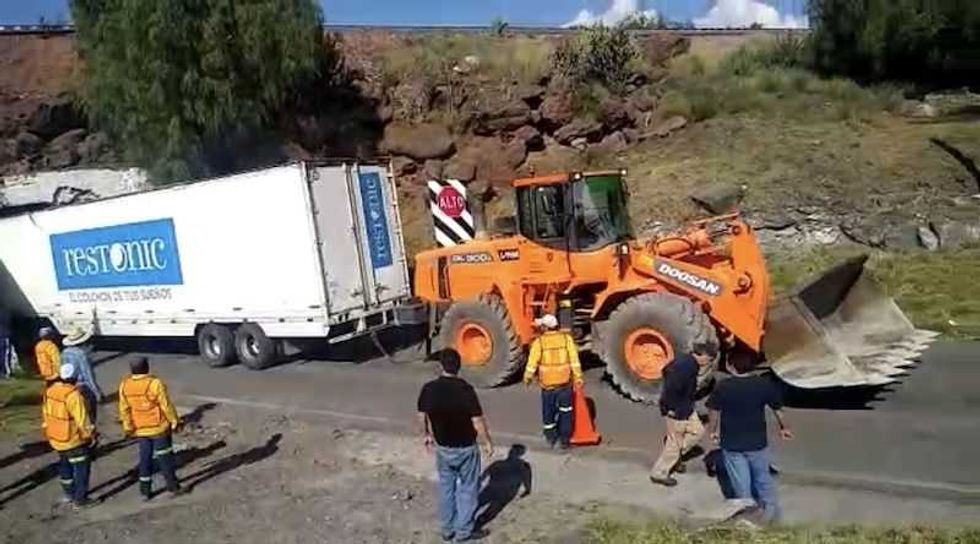 camion tunel seguridad 3