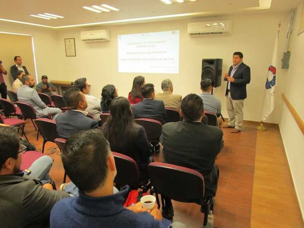 canacintra finaliza diplomado con 10 empresas en san juan del rio 7