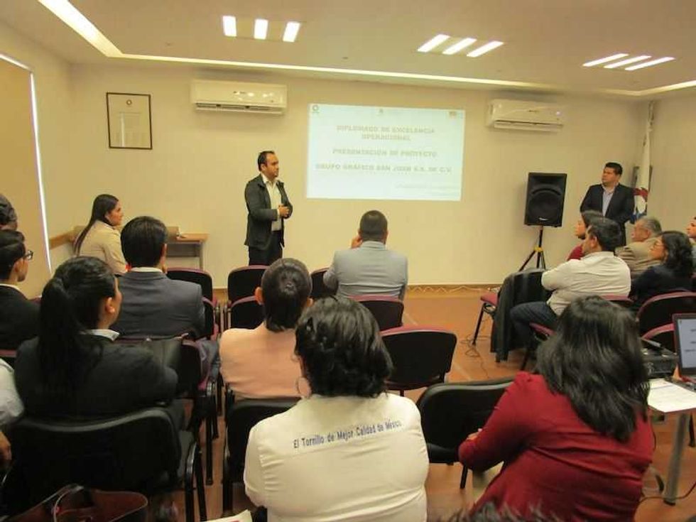 canacintra finaliza diplomado con 10 empresas en san juan del rio9