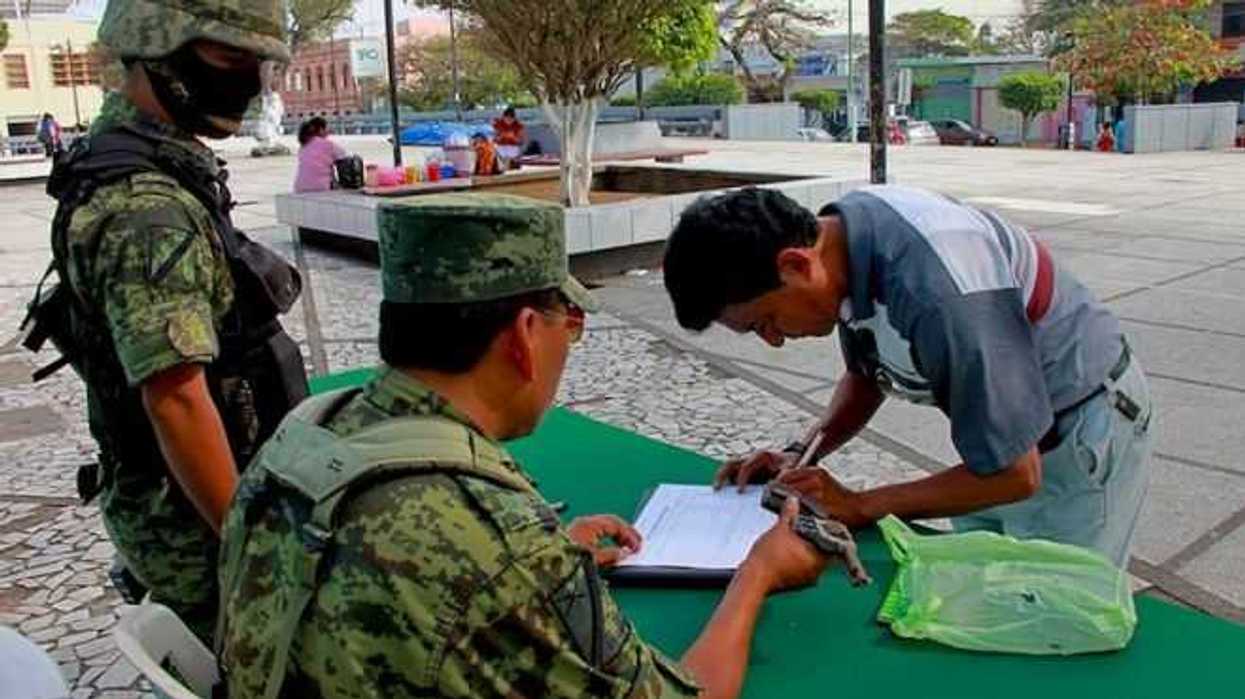 canje-de-armas-por-vales-de-despensa