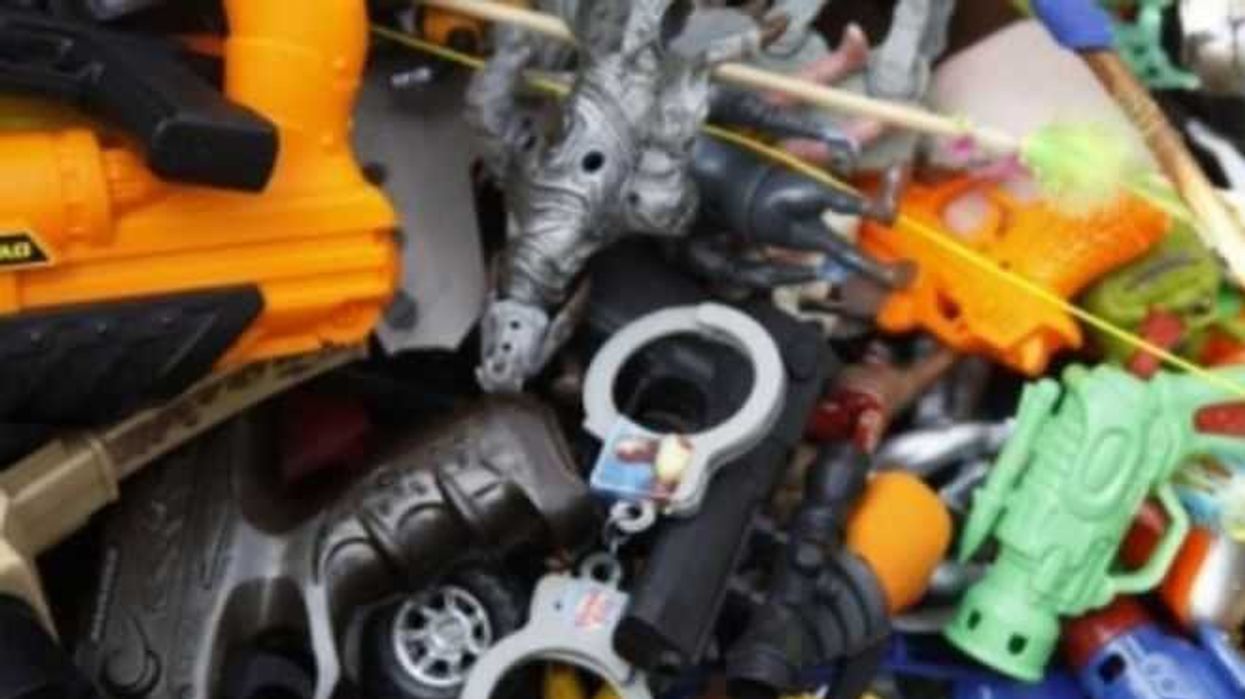 canje-de-juguetes-belicos