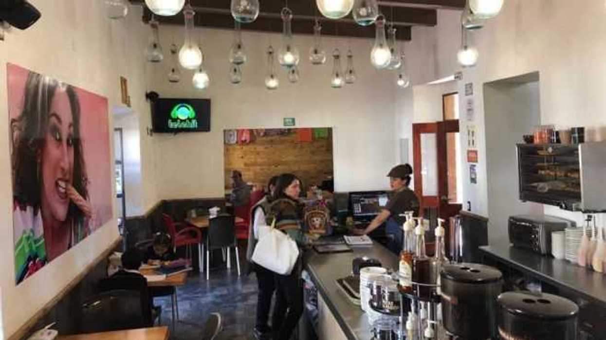 Capacitan a colaboradores hoteleros en Amealco para mejorar servicios turísticos.